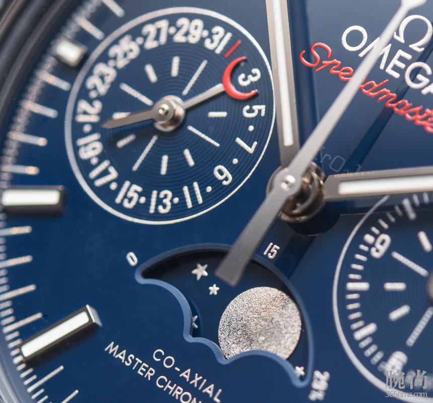 Omega-Speedmaster-Blue-Side-Of-The-Moon-Master-Chronometer-Moonphase-aBlogtoWatch-17.jpg