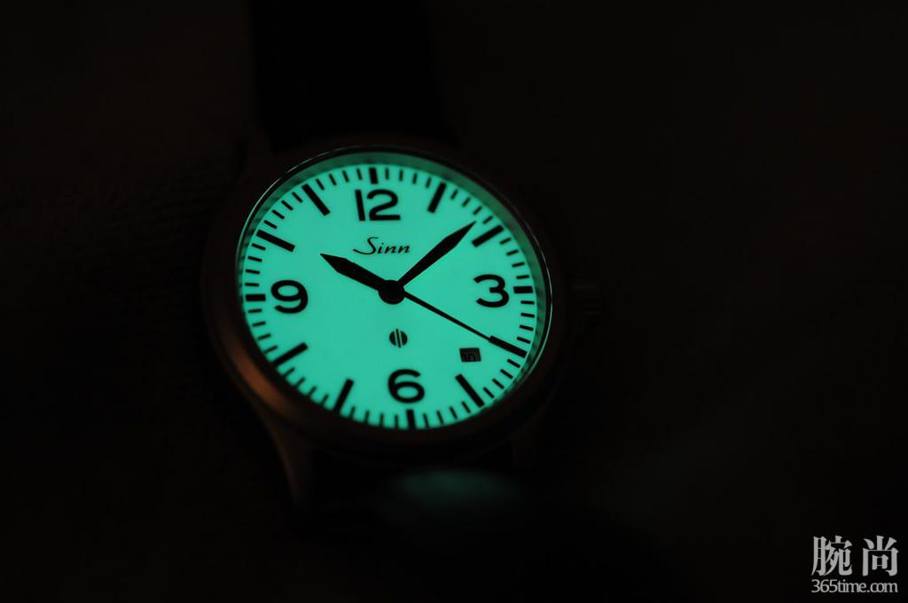 sinn656llume.jpg