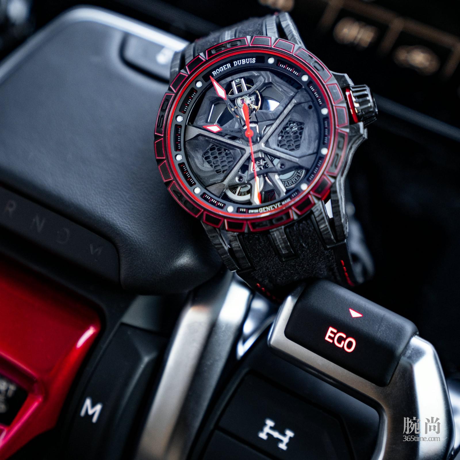 羅杰杜彼Excalibur Huracán Performante腕表_情境圖1.jpg