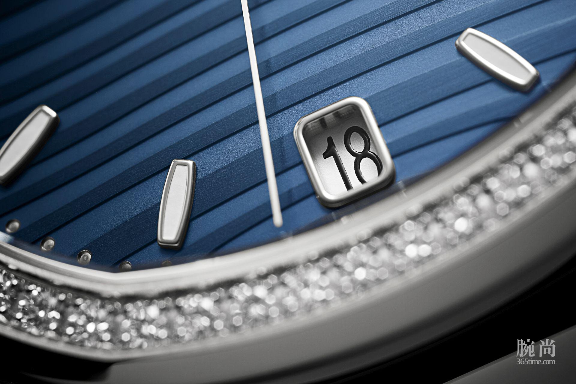 Patek-Philippe-Ladies-Automatic-Nautilus-3.jpg