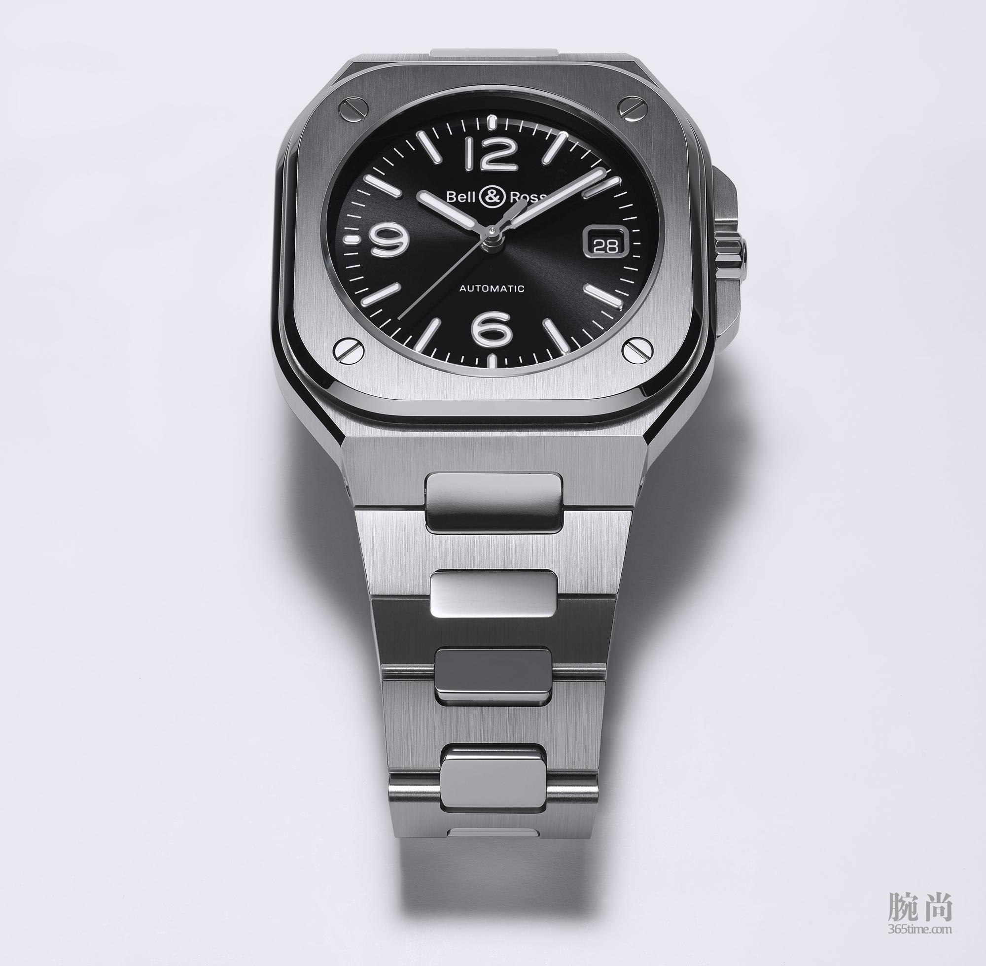 J21-01-BR05 black-pub-maquette.jpg