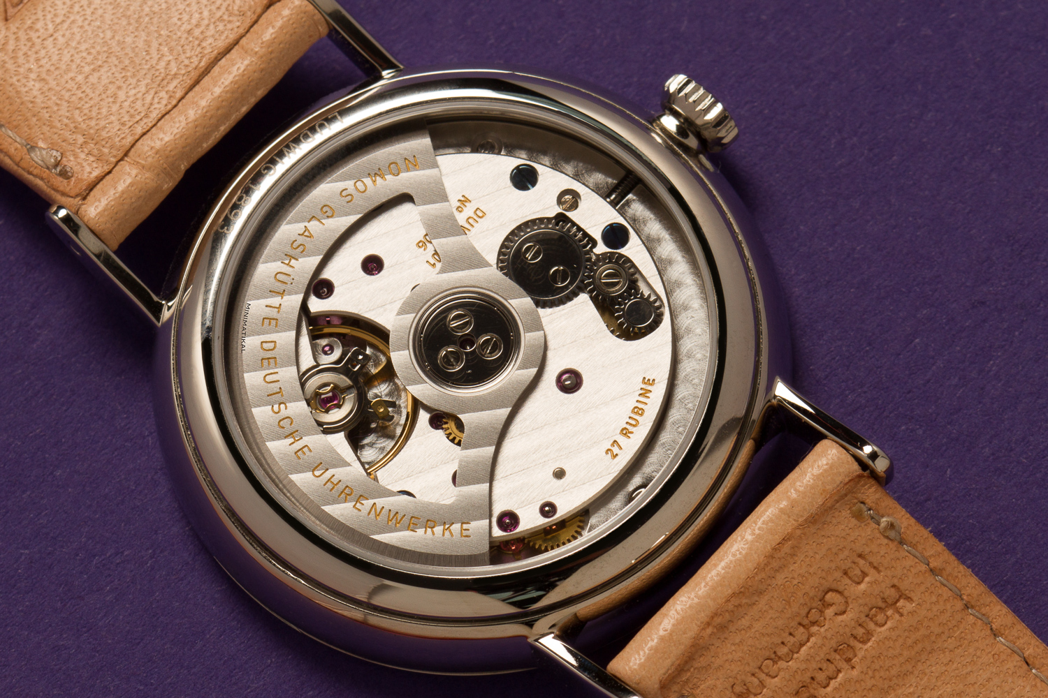 nomos-ludwig-neomatik-champagner-minimatikal-ace-jewelers-amsterdam-3.jpg