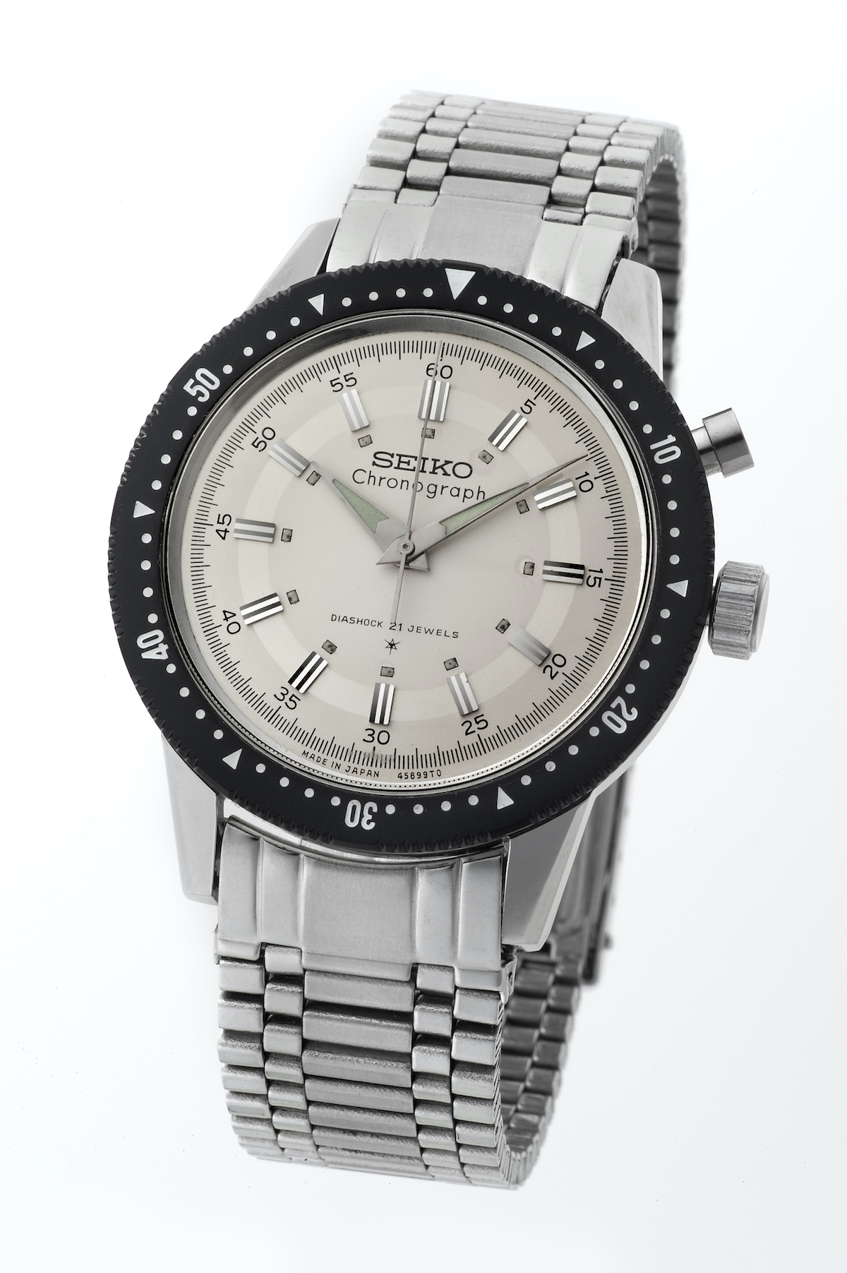 Seiko-Crown-Chronograph-first-stopwatch-japan.jpg