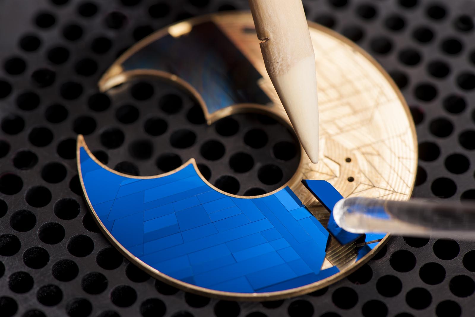 Ulysse-Nardin-Freak-X-Silicium-Marquetry.jpg
