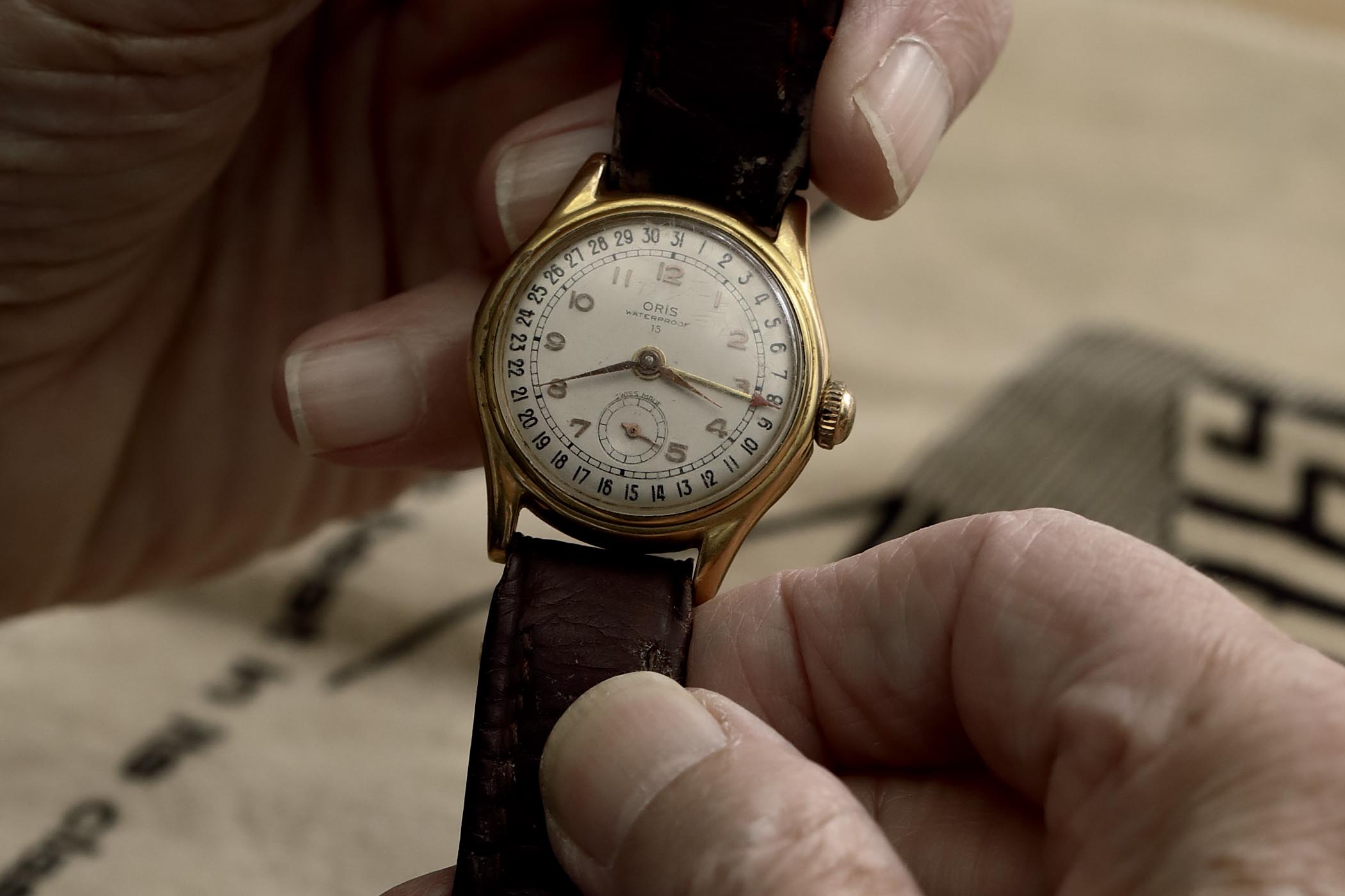 Oris-Big-Crown-Pointer-Date-80th-Anniversary-Edition-40mm-Bronze-3.jpg