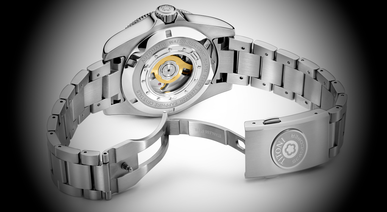 titoni_seascoper_600_back_-_europa_star_watch_magazine_2020-51a9a.jpg