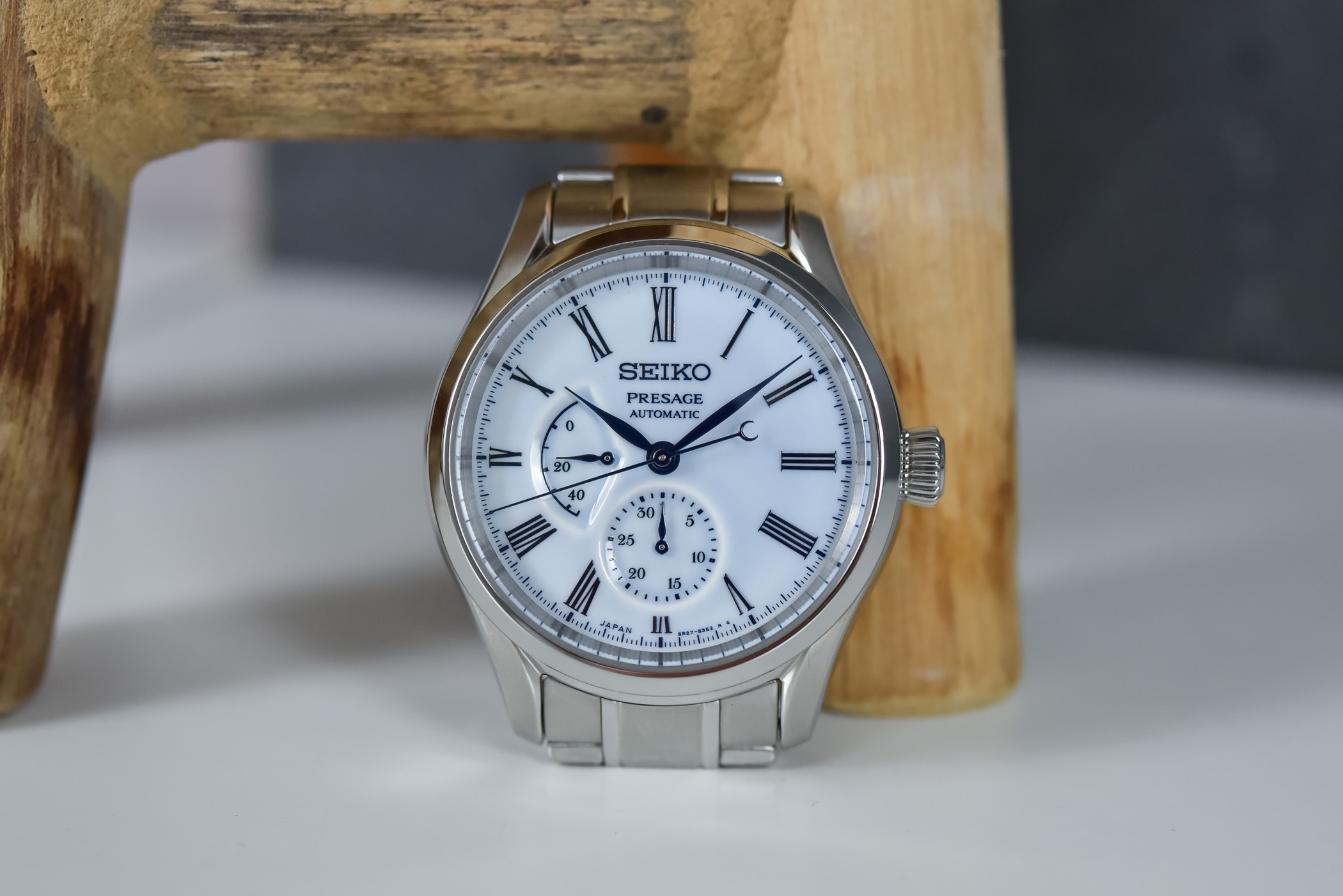 Seiko-Presage-Prestige-Line-Arita-Porcelain-Dial-Limited-Edition-SPB267J1-hands-on-6.jpeg