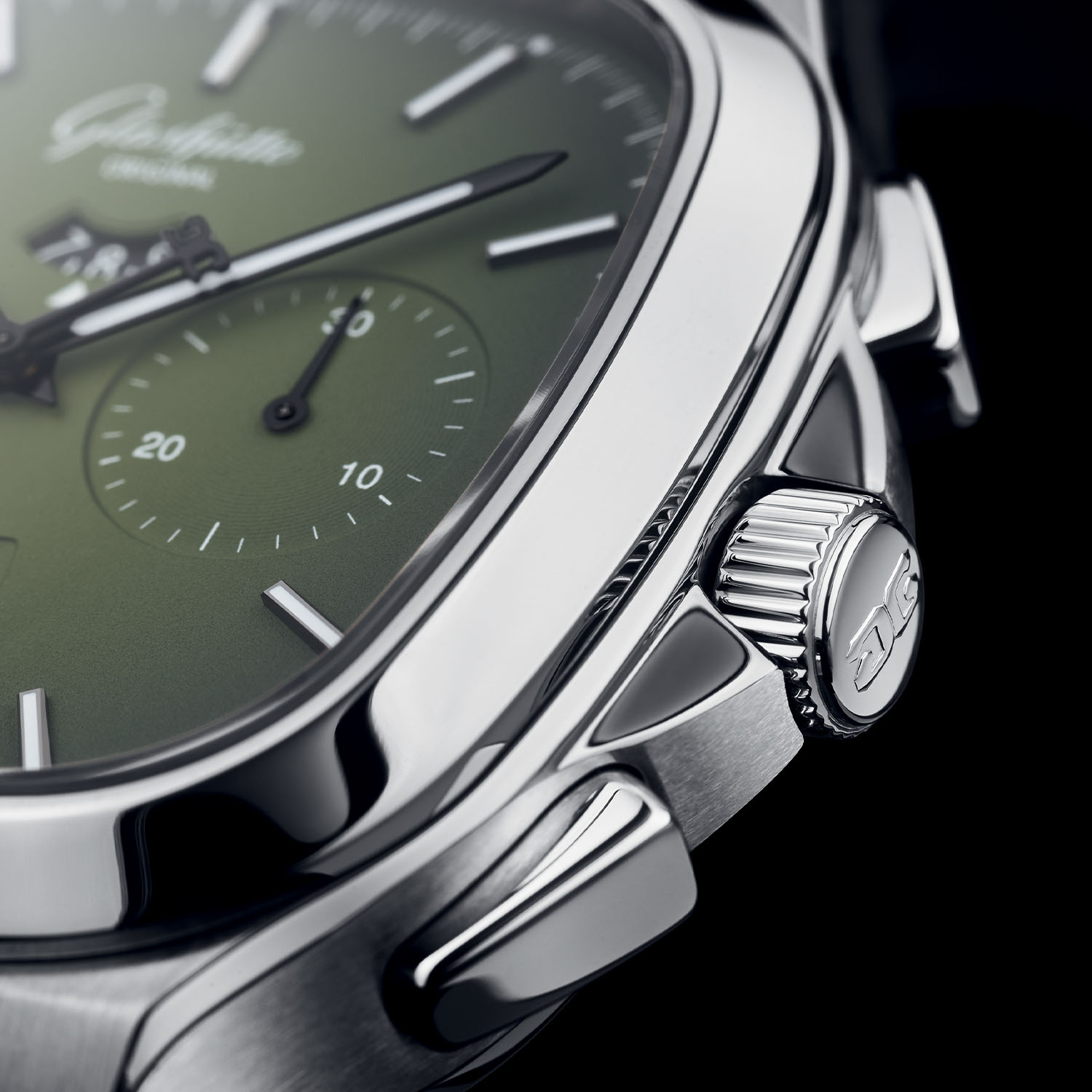 Glashutte-Original-Seventies-Chronograph-Panorama-Date-Fab-Green-5.jpeg