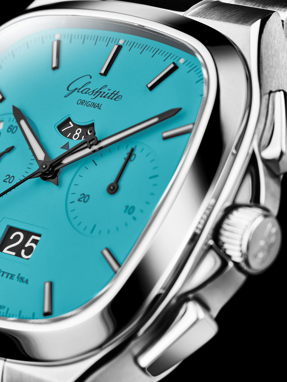 Glashutte-Original-Seventies-Chronograph-Panorama-Date-Disco-Blue-7.jpeg
