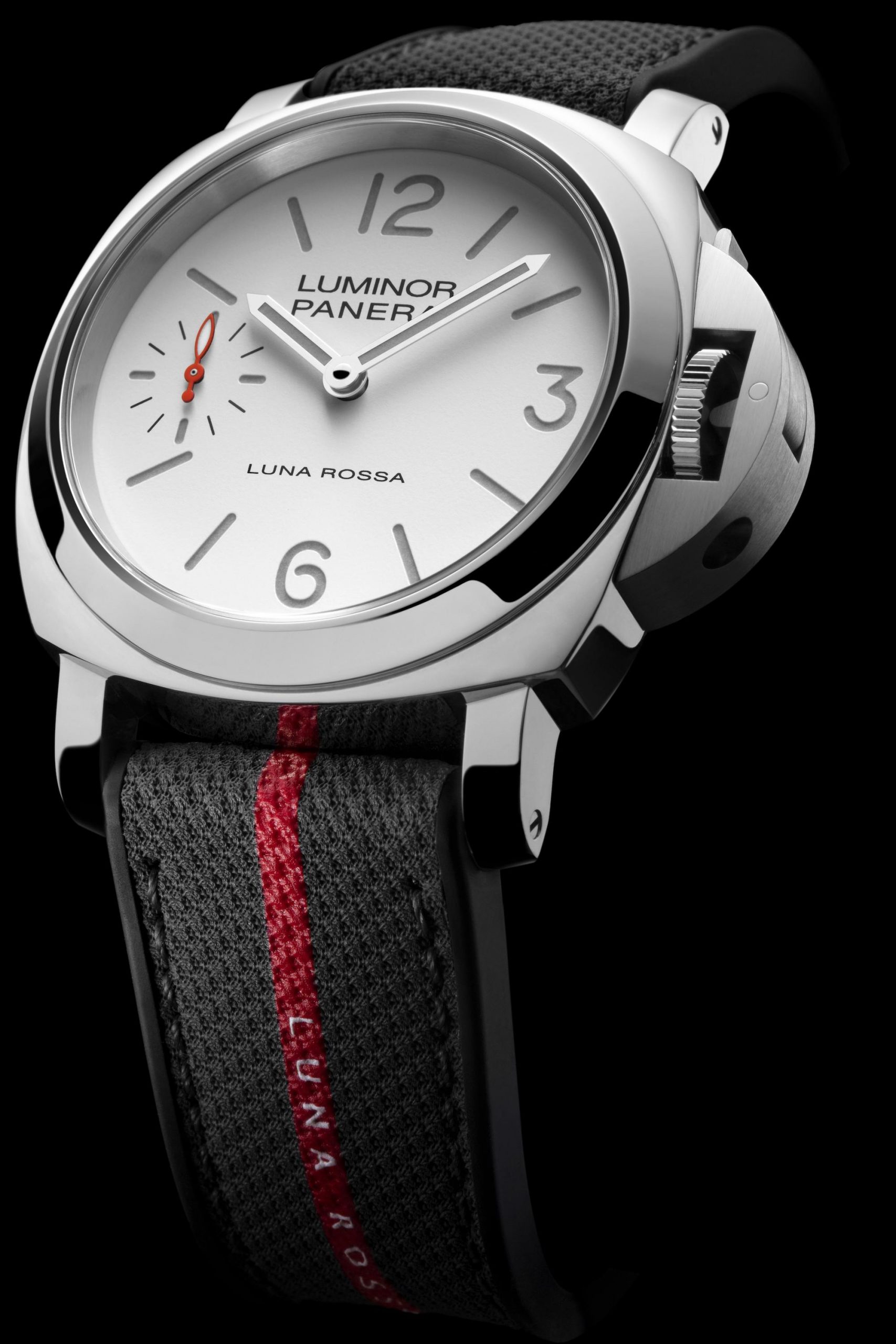 沛納海推出Luminor Luna Rossa PAM01342腕表