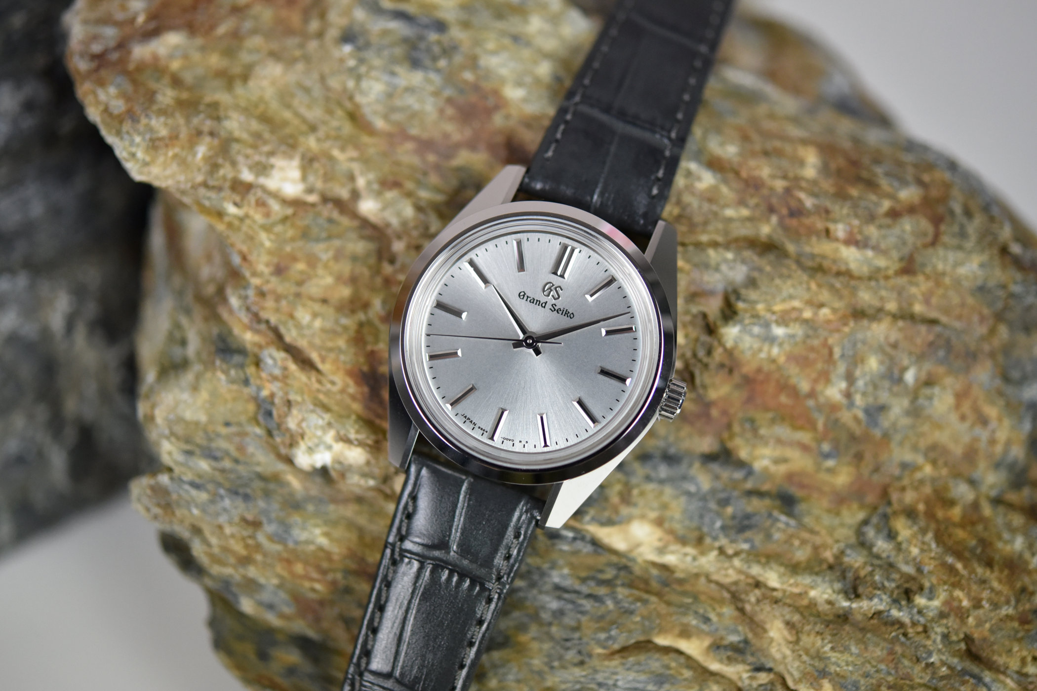 Grand-Seiko-Heritage-Collection-44GS-SBGW291G-SBGW293G-3.jpeg