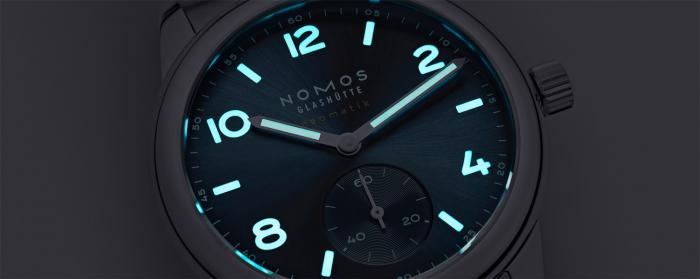 NOMOS推出新款時計-Club Sport neomatik petrol瀝青綠與Club Sport neomatik polar 冰川藍