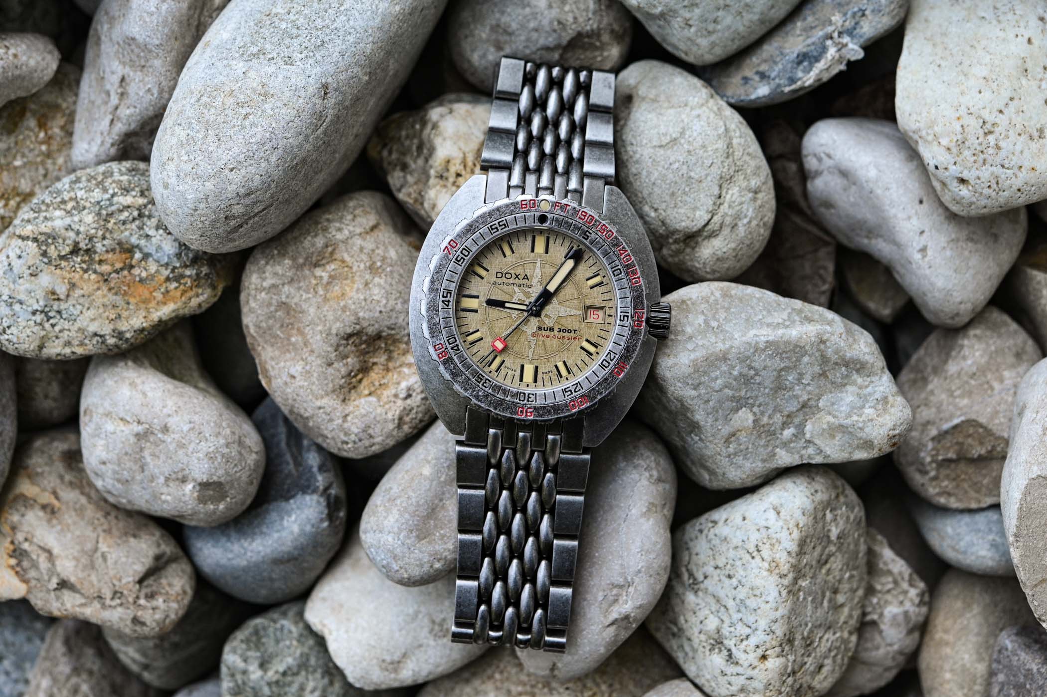 Doxa-SUB-300T-Clive-Cussler-Edition-Aged-Steel-hands-on-review-10.jpeg