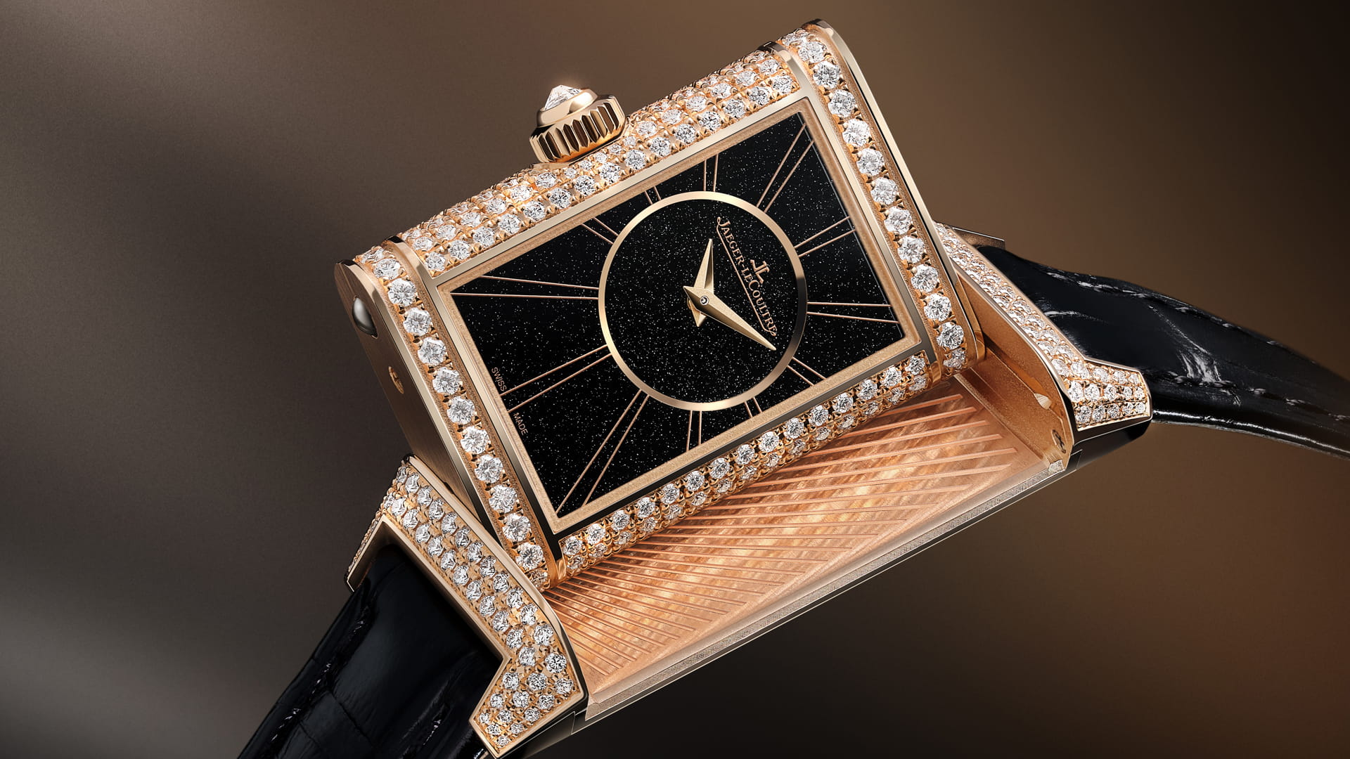 24cf916f-jaeger-lecoultre-reversooneduettojewellery-q336247j-close-up-verso-16-9.jpeg