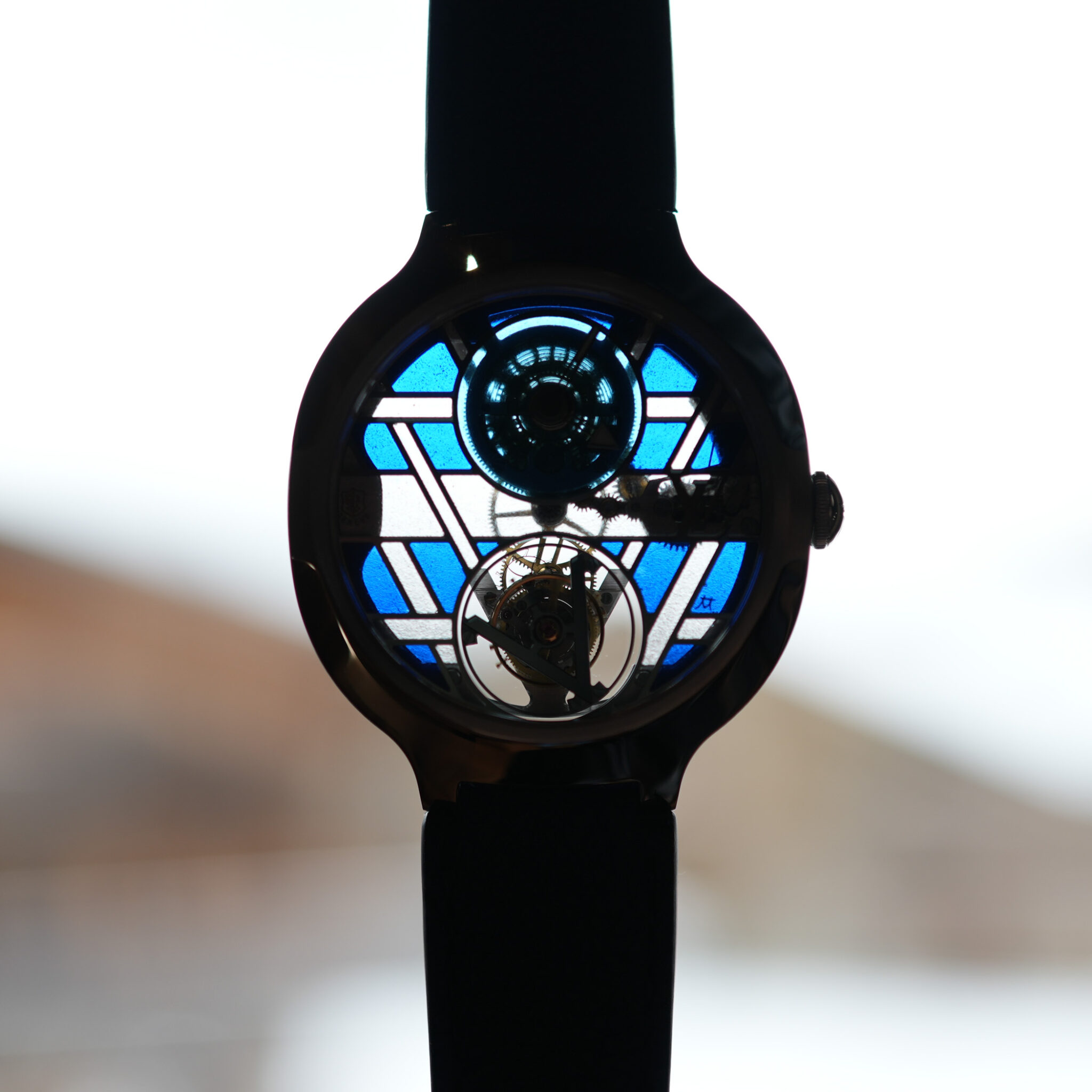 Louis-Vuitton-Voyager-Flying-Tourbillon-Poincon-de-Geneve-with-Plique-a-Jour-Dial-hands-on-5-2048x2048.jpg