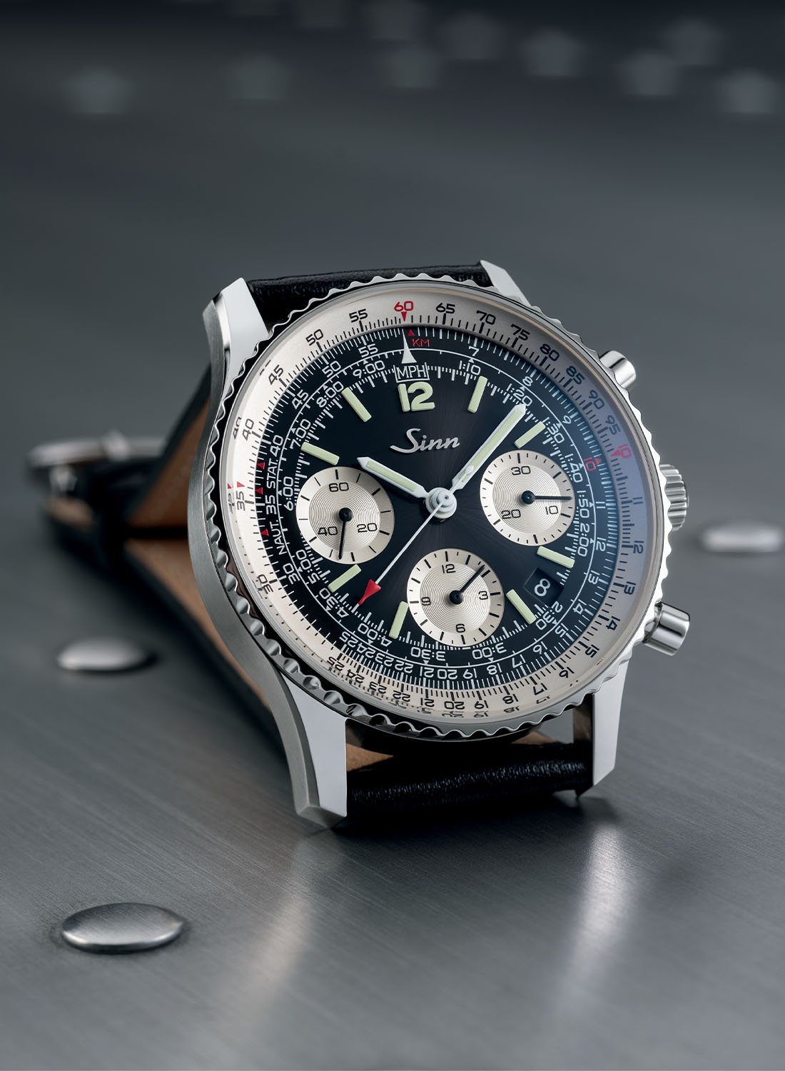 遠(yuǎn)看百年靈、近看是sinn----新一代 Sinn 903 St Navigation計(jì)時(shí)碼表