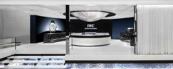 致敬永恒：IWC萬(wàn)國(guó)表葡萄牙系列全新作品 亮相2024“鐘表與奇跡”上海鐘表展
