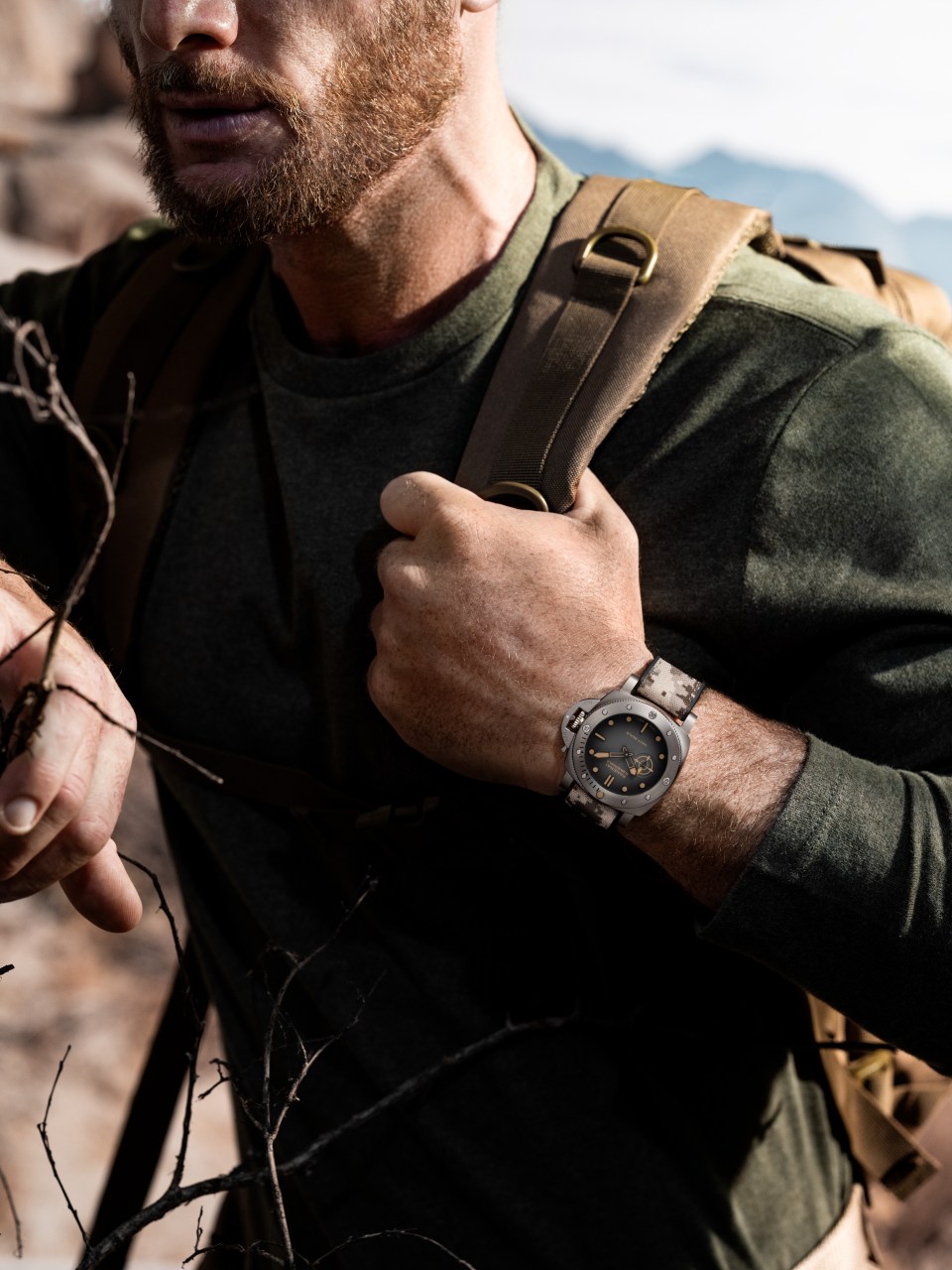 PAM01518_WRISTSHOT_B.jpg
