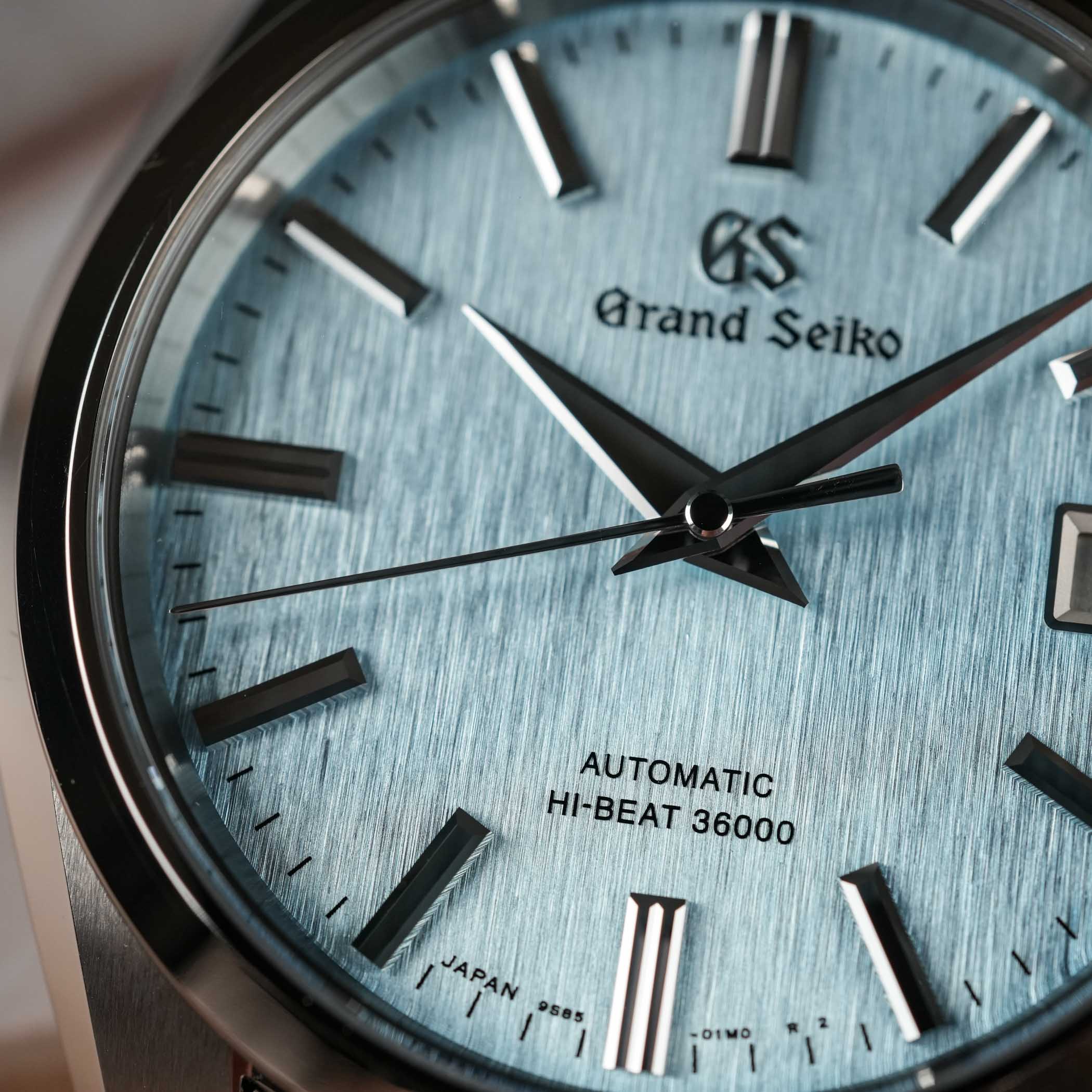 Grand-Seiko-Icefall-SBGH349-Titanium-Hi-Beat-40mm-Ice-Blue-Dial-review-5.jpg