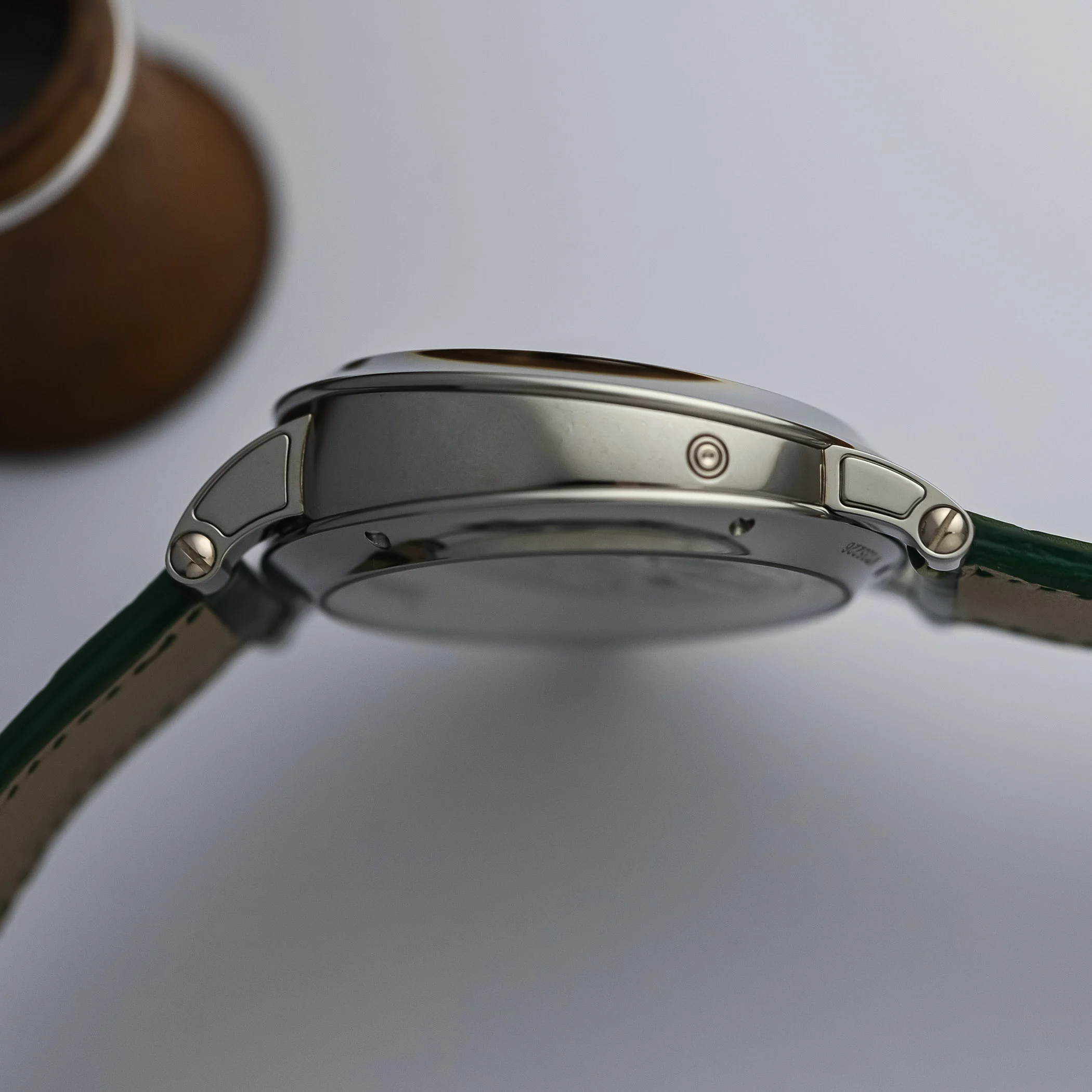 Bovet-Recital-21-Retrograde-Perpetual-Calendar-Sapphire-Dial-Green-Hands-On-Review-8.jpg