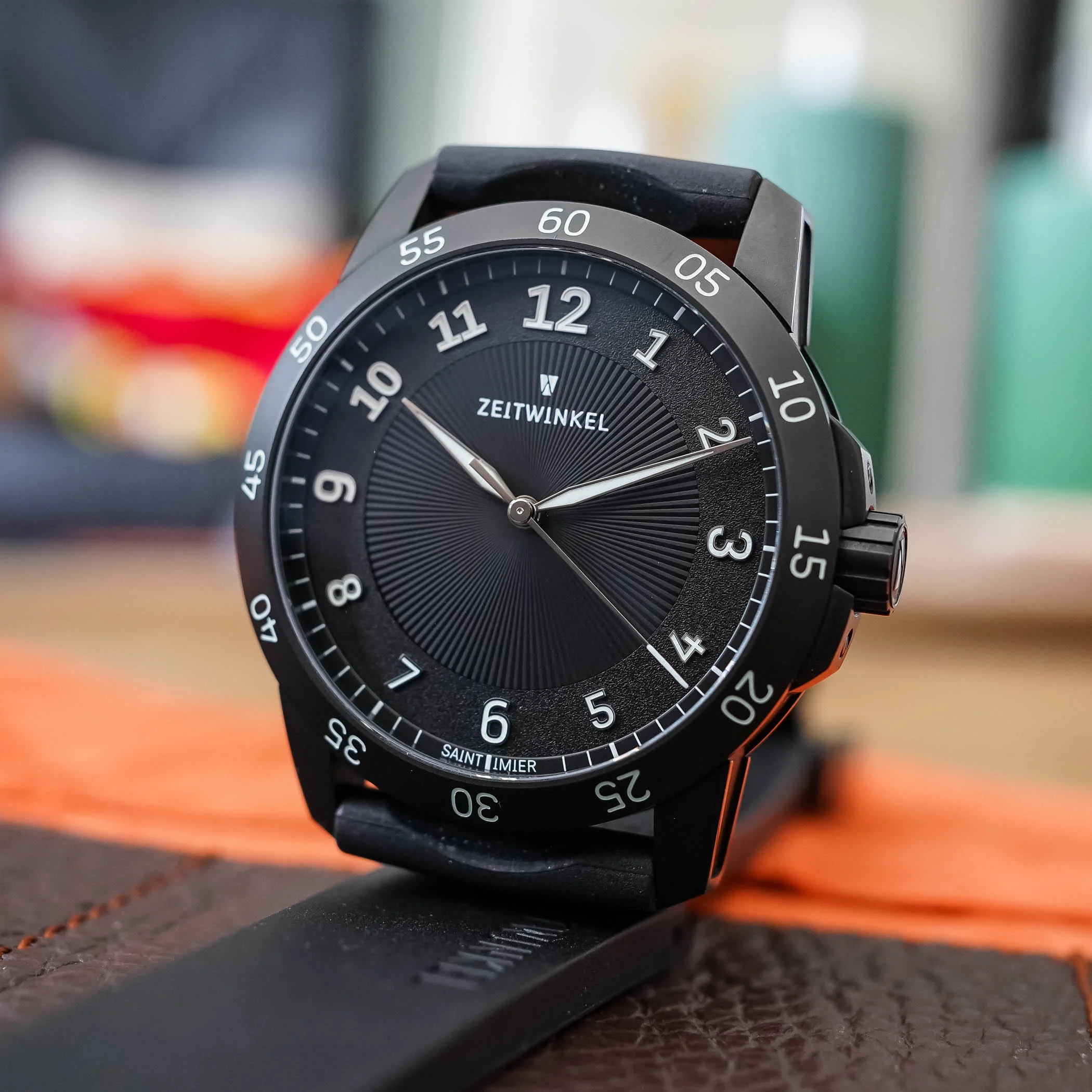 Zeitwinkel-240-Noir-sports-watch-review-4.jpg
