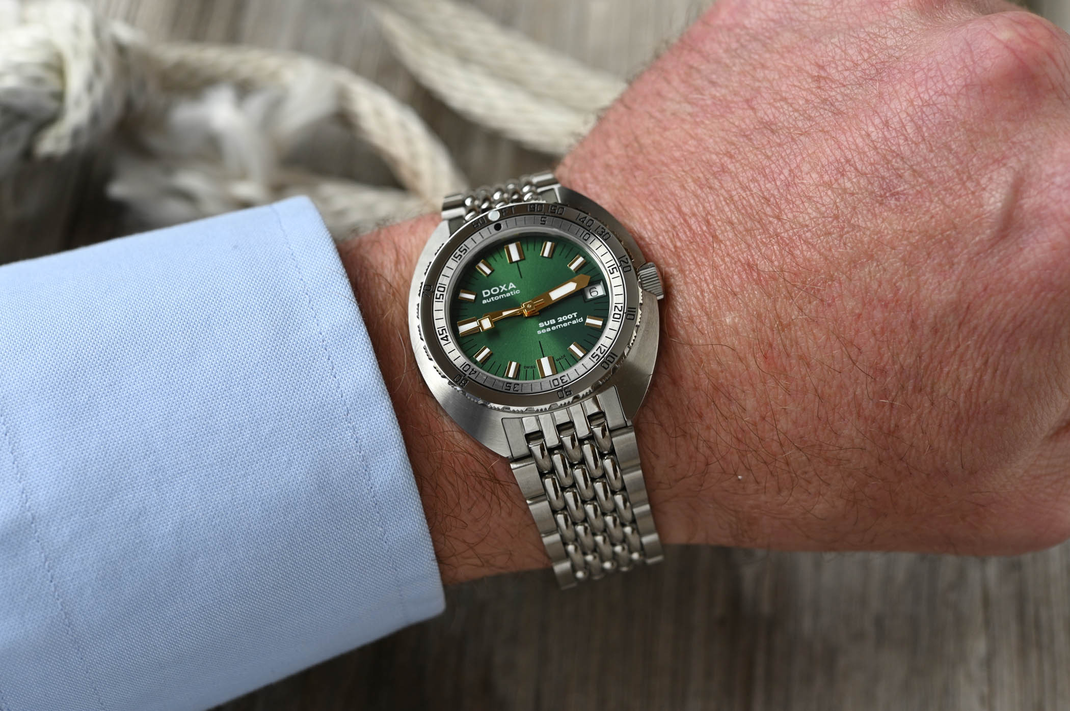 Doxa-SUB-200T-Collection-39mm-Dive-Watch-Video-Review-5.jpg