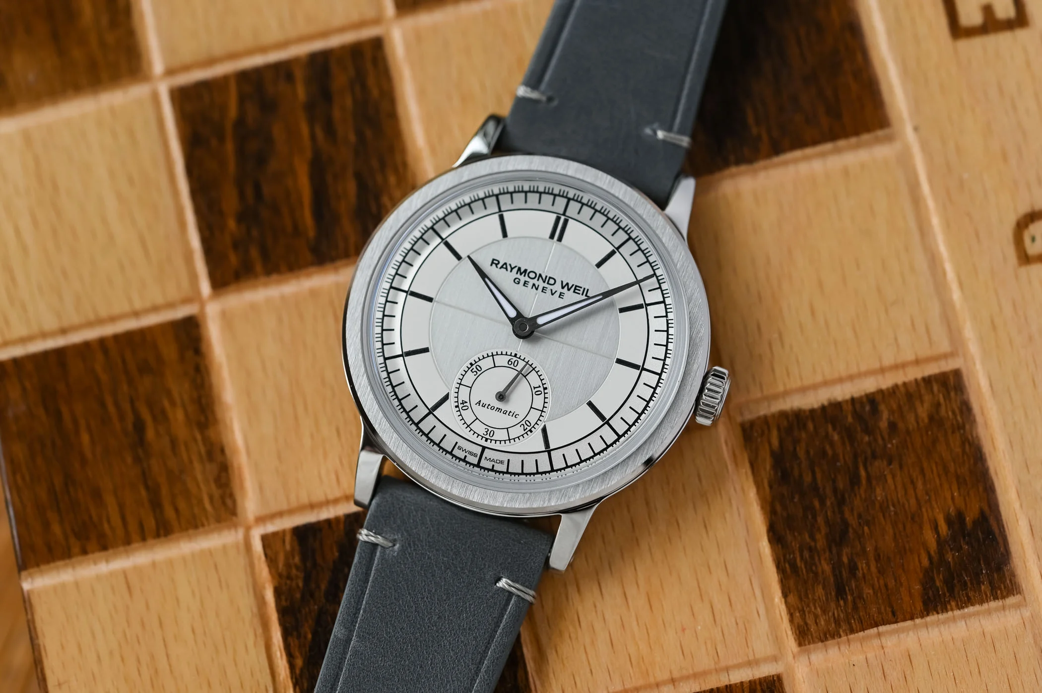 Raymond-Weil-Millesime-Small-Seconds-2930-Sector-Dial-hands-on-review-1.jpg