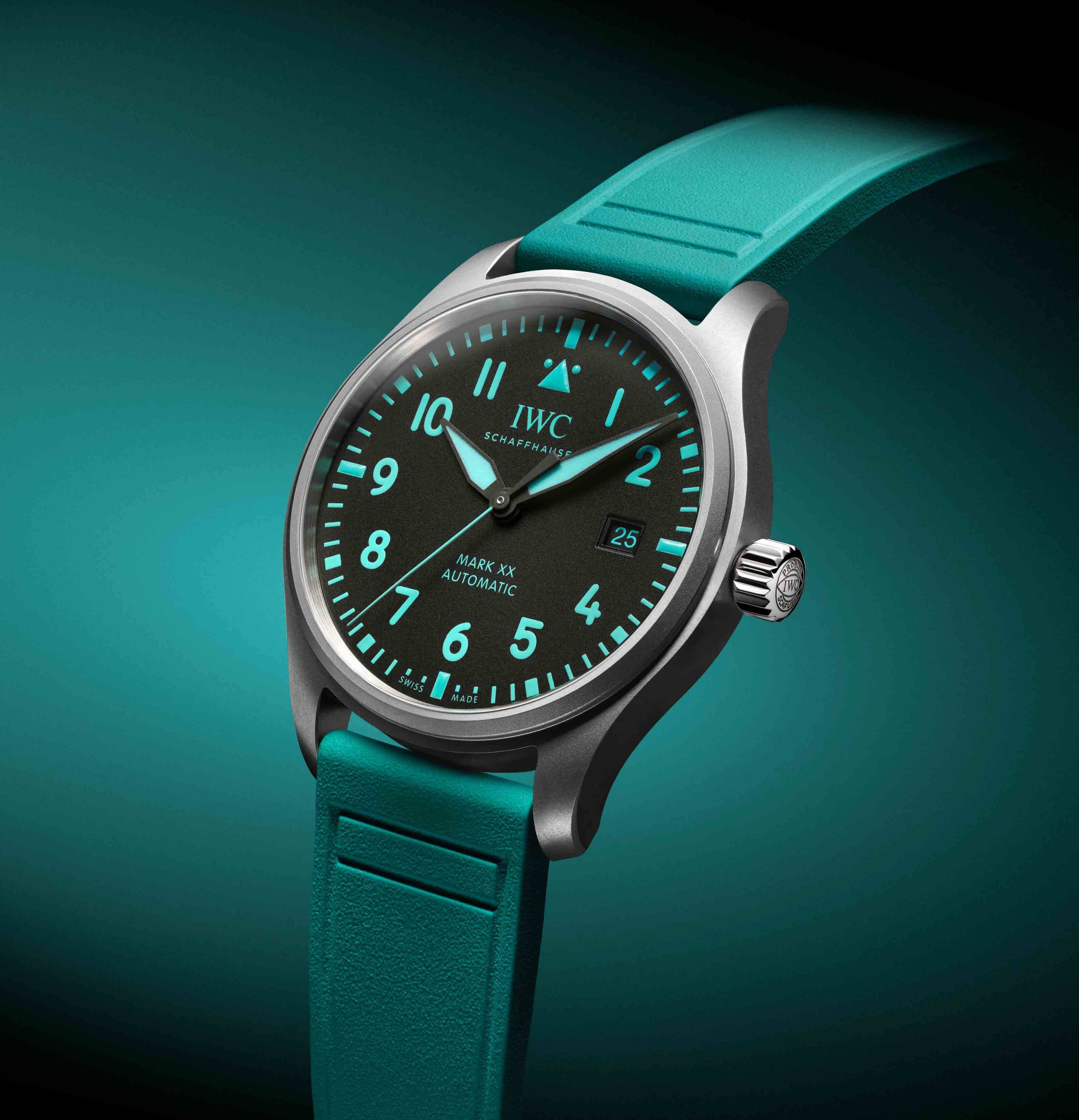 IWC萬國表推出全新車隊官方時計慶祝與梅賽德斯-AMG馬石油F1?車隊合作友誼