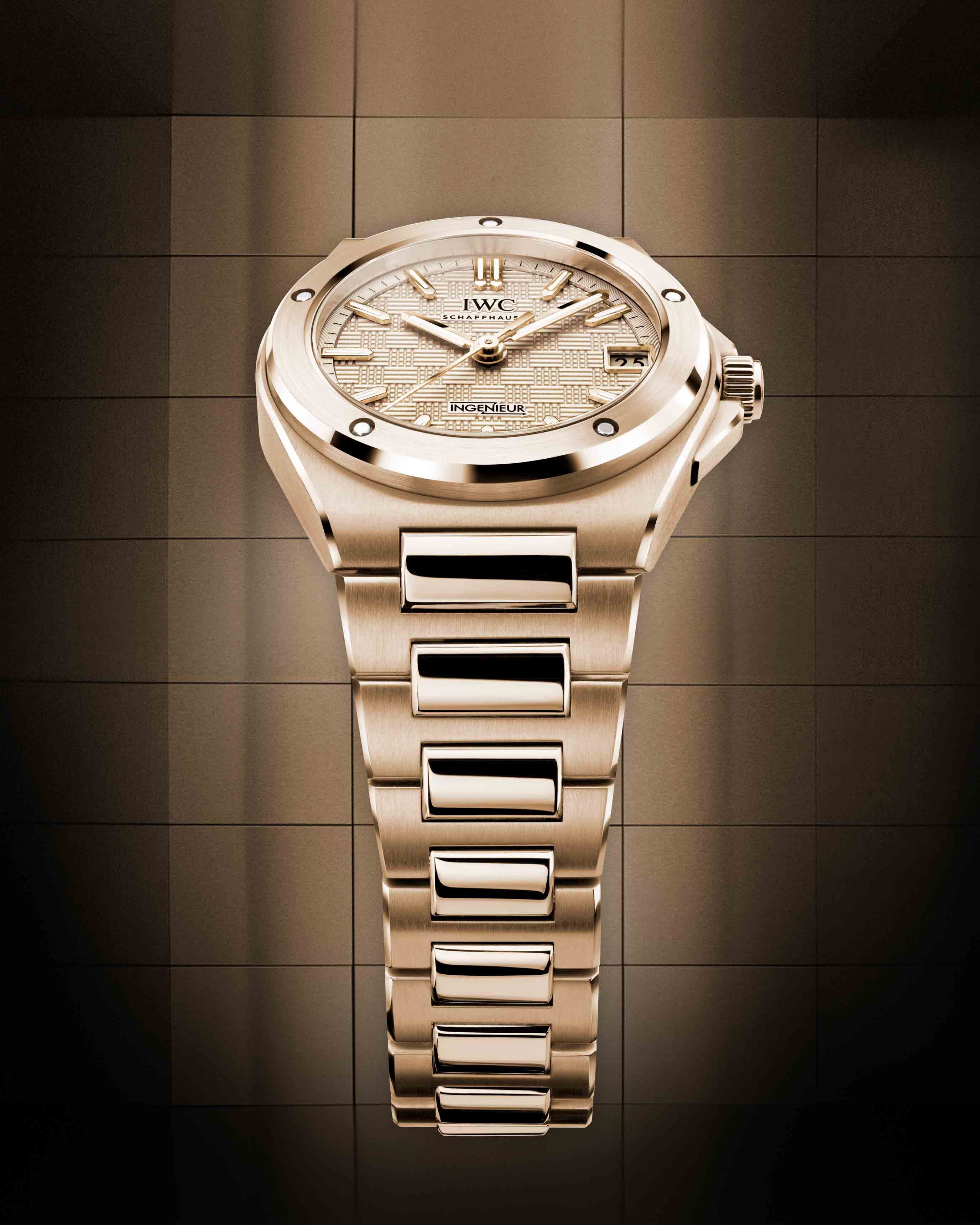 IWC萬國表推出全新工程師自動腕表35 搭配35毫米直徑表殼