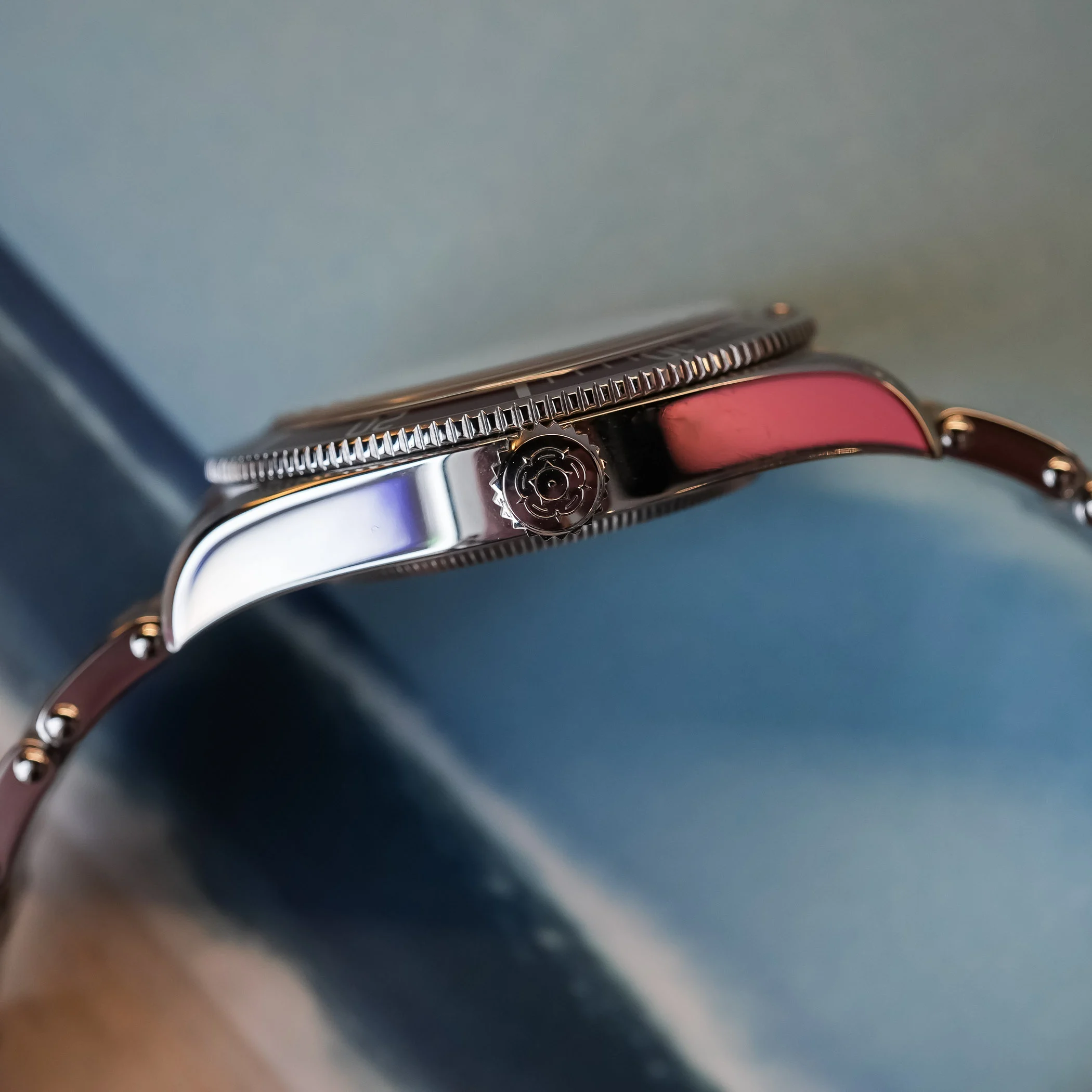 Tudor-Black-Bay-58-Burgundy-Dial-Bezel-2025-review-19.jpg