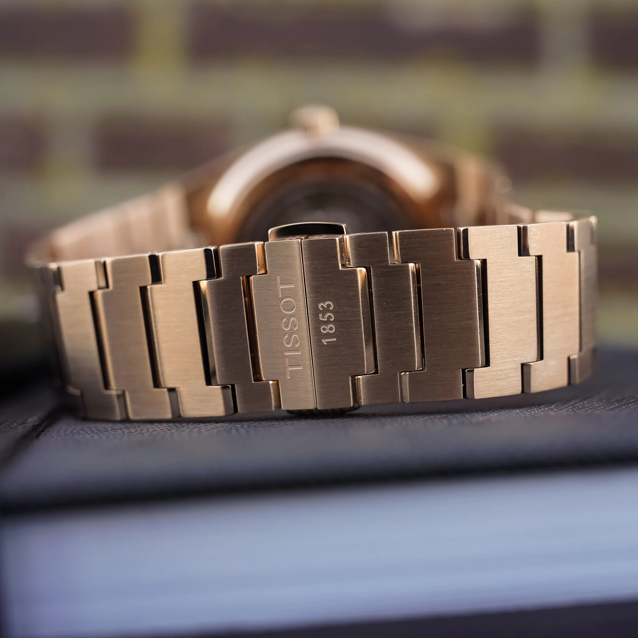 Tissot-PRX-Powermatic-80-40mm-Rose-Gold-PVD-Blue-Dial-T1374073304100-review-8.jpg