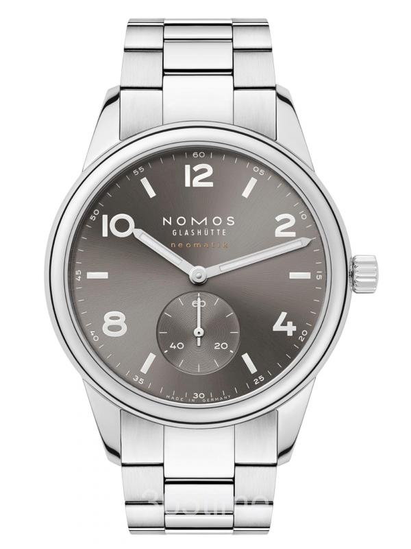 NOMOS Club Sport neomatik 39 smoke（型號764）